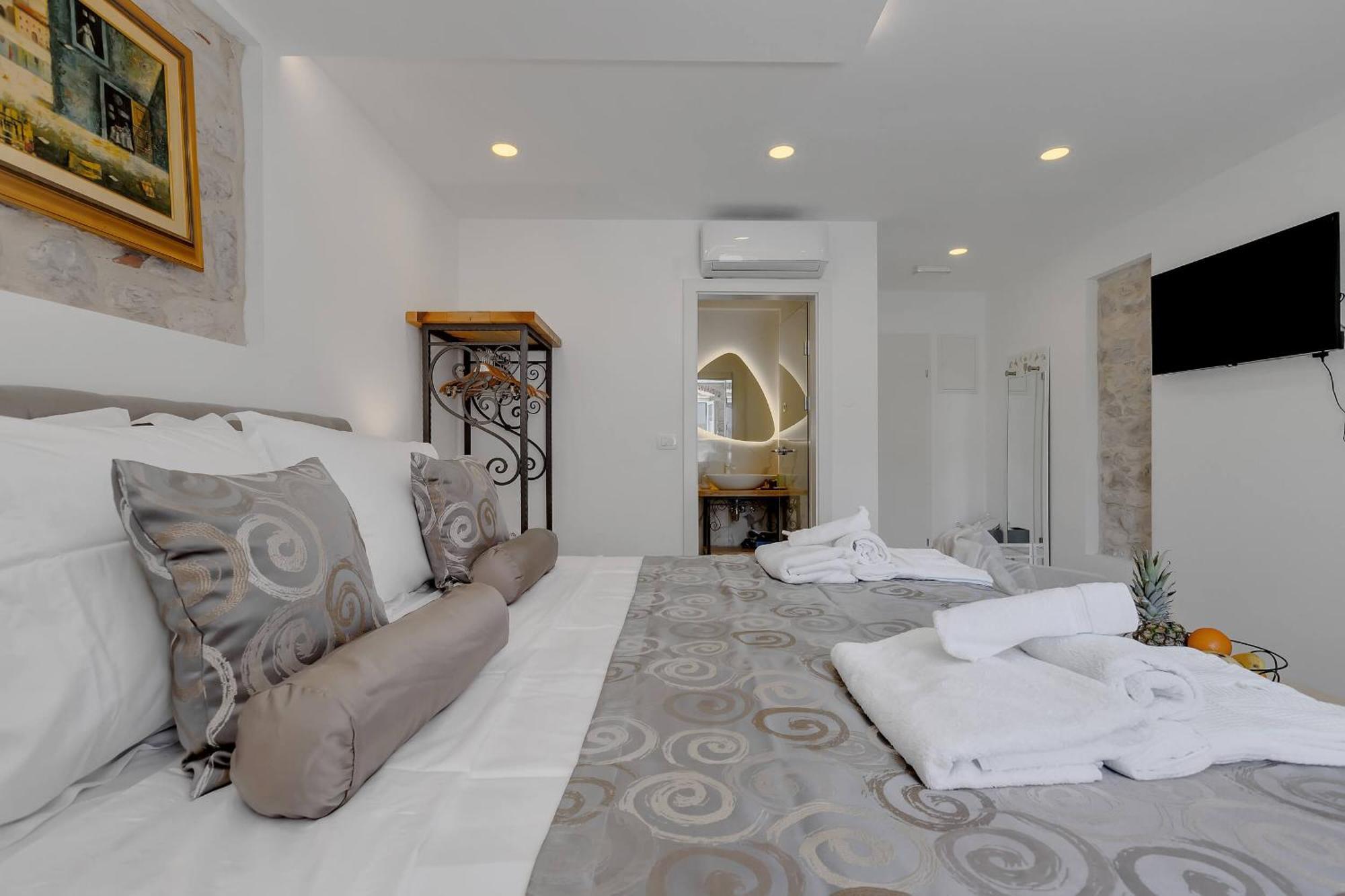 Luxury Rooms Palace B&B 马卡尔斯卡 外观 照片